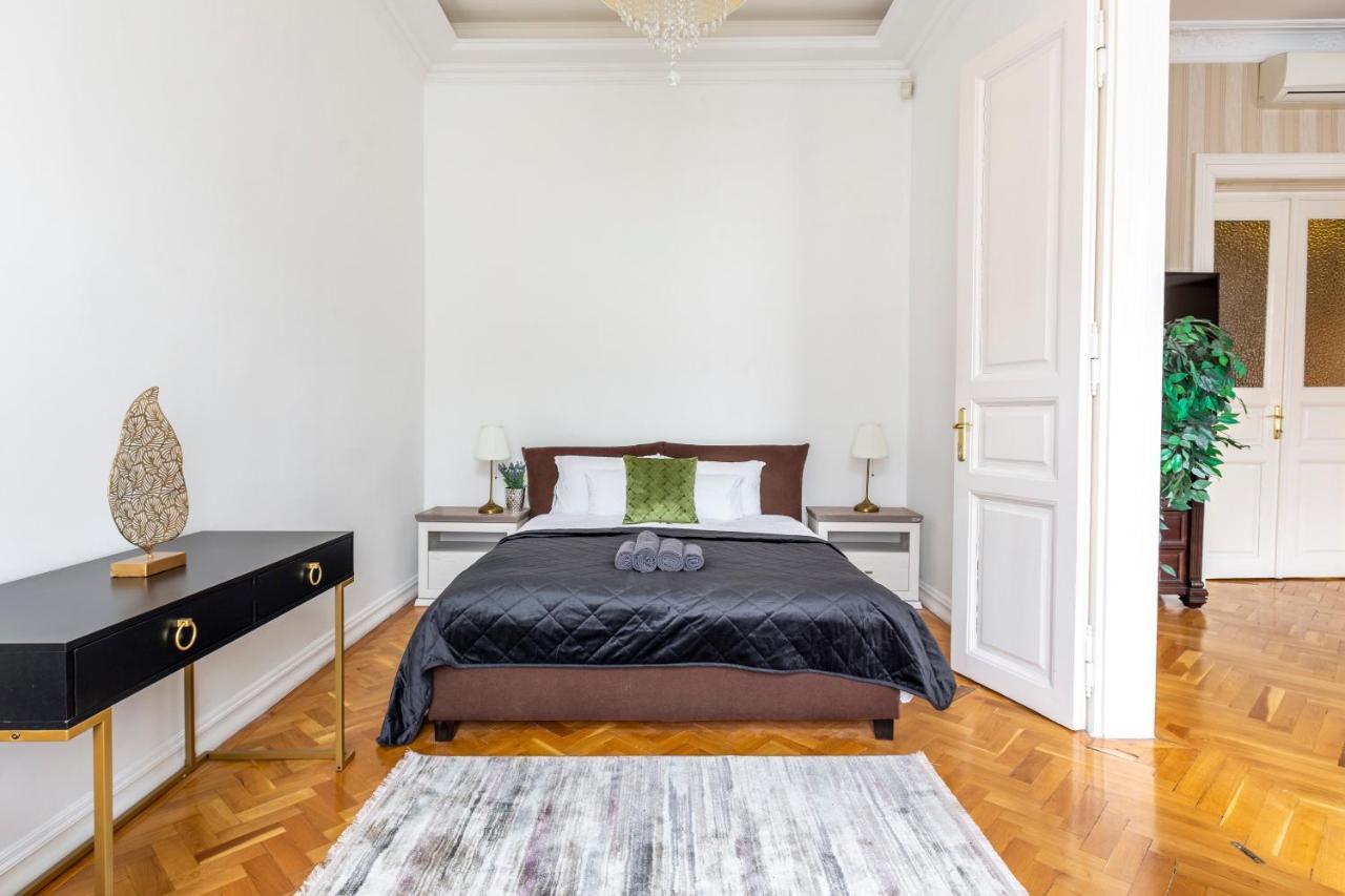 דירה Luxury Next To The New York Cafe בודפשט