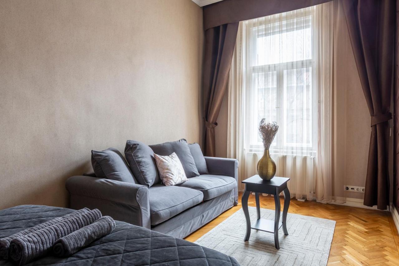 Luxury Next To The New York Cafe * בודפשט