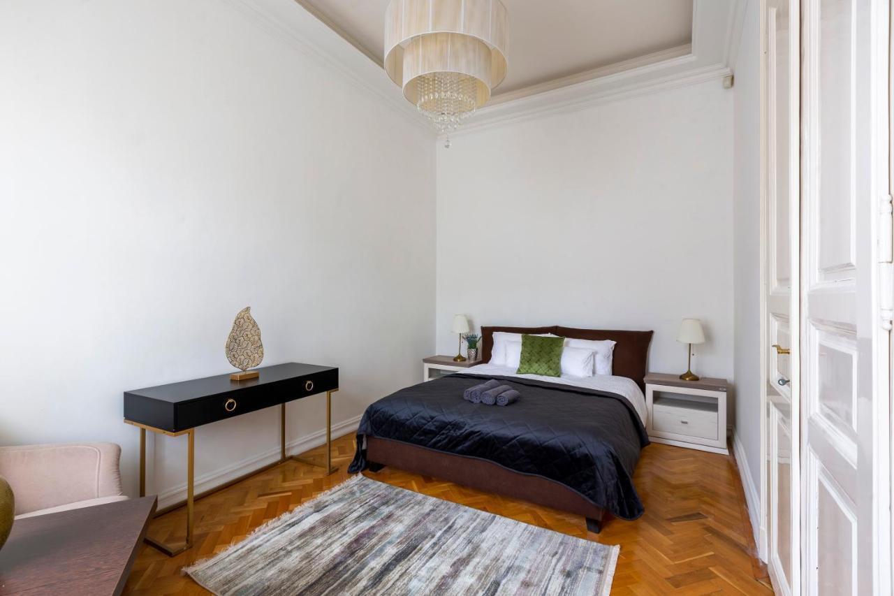 Luxury Next To The New York Cafe דירה בודפשט
