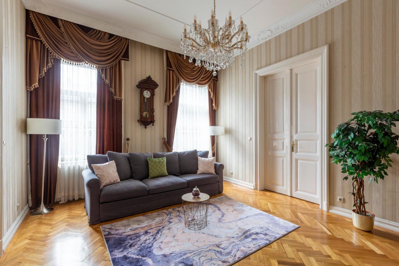דירה Luxury Next To The New York Cafe *